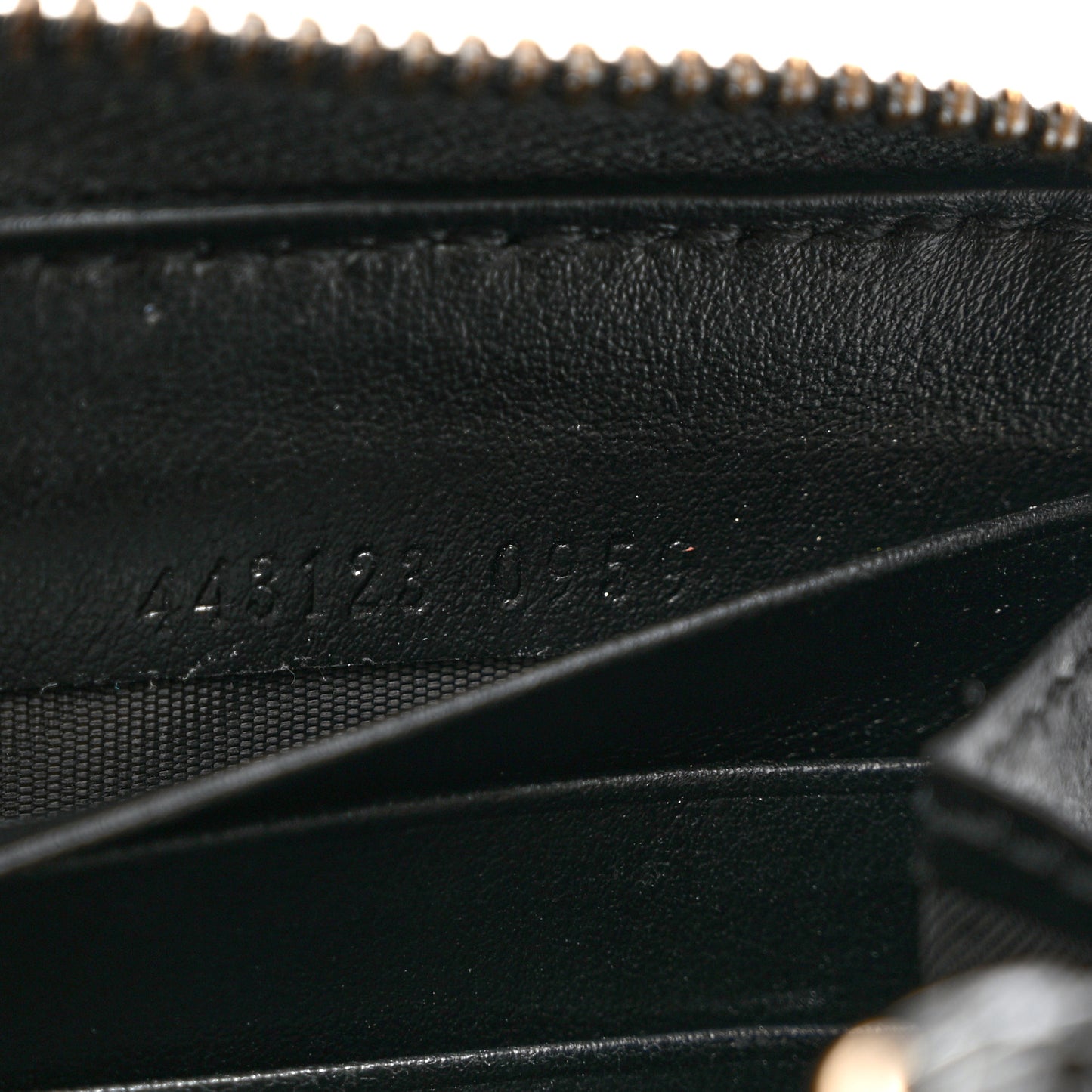 Calfskin Matelasse GG Marmont Zip Around Wallet Black