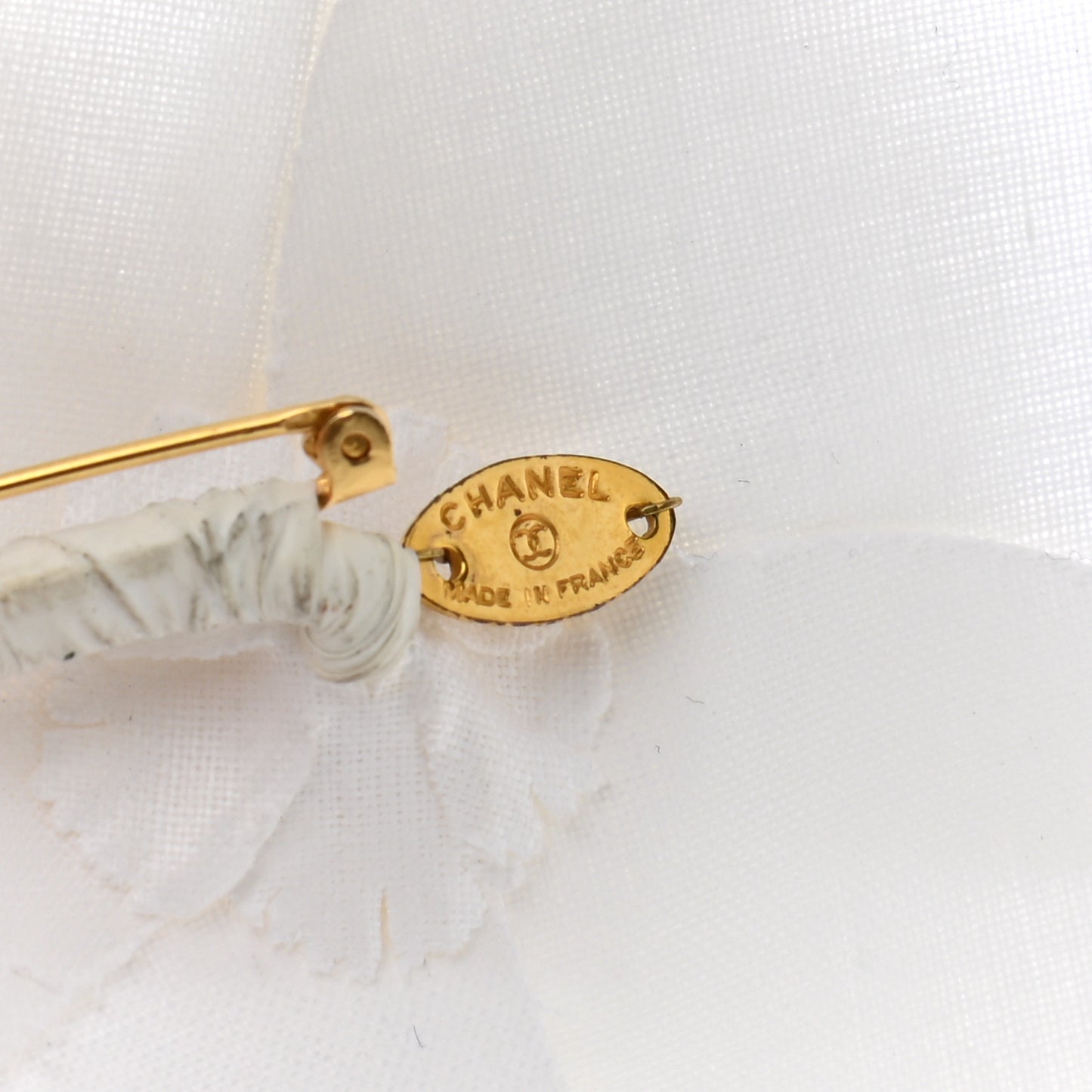 Linen Camellia Brooch Pin White