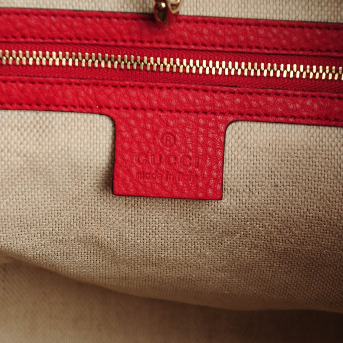 Pebbled Calfskin Medium Soho Chain Shoulder Bag Tabasco Red