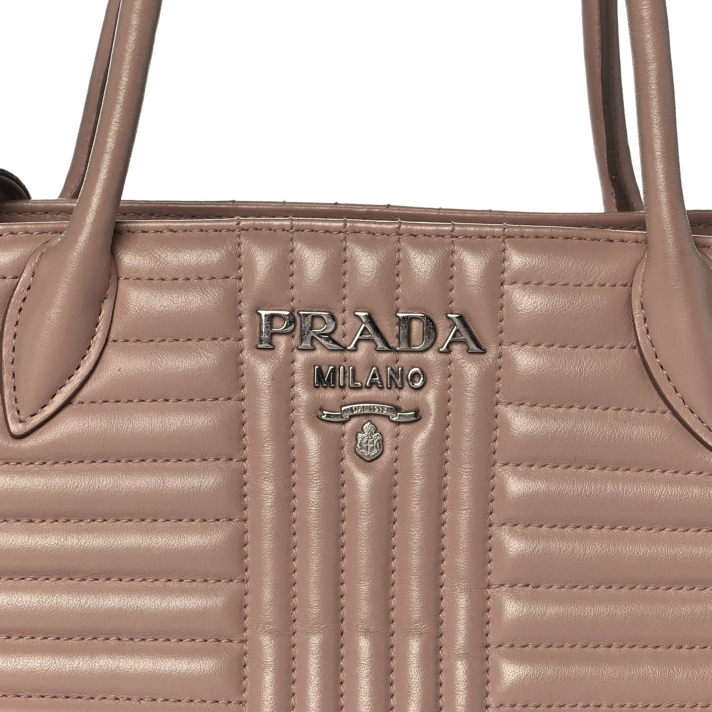 Soft Calfskin Impunture Diagramme Tote Cipria