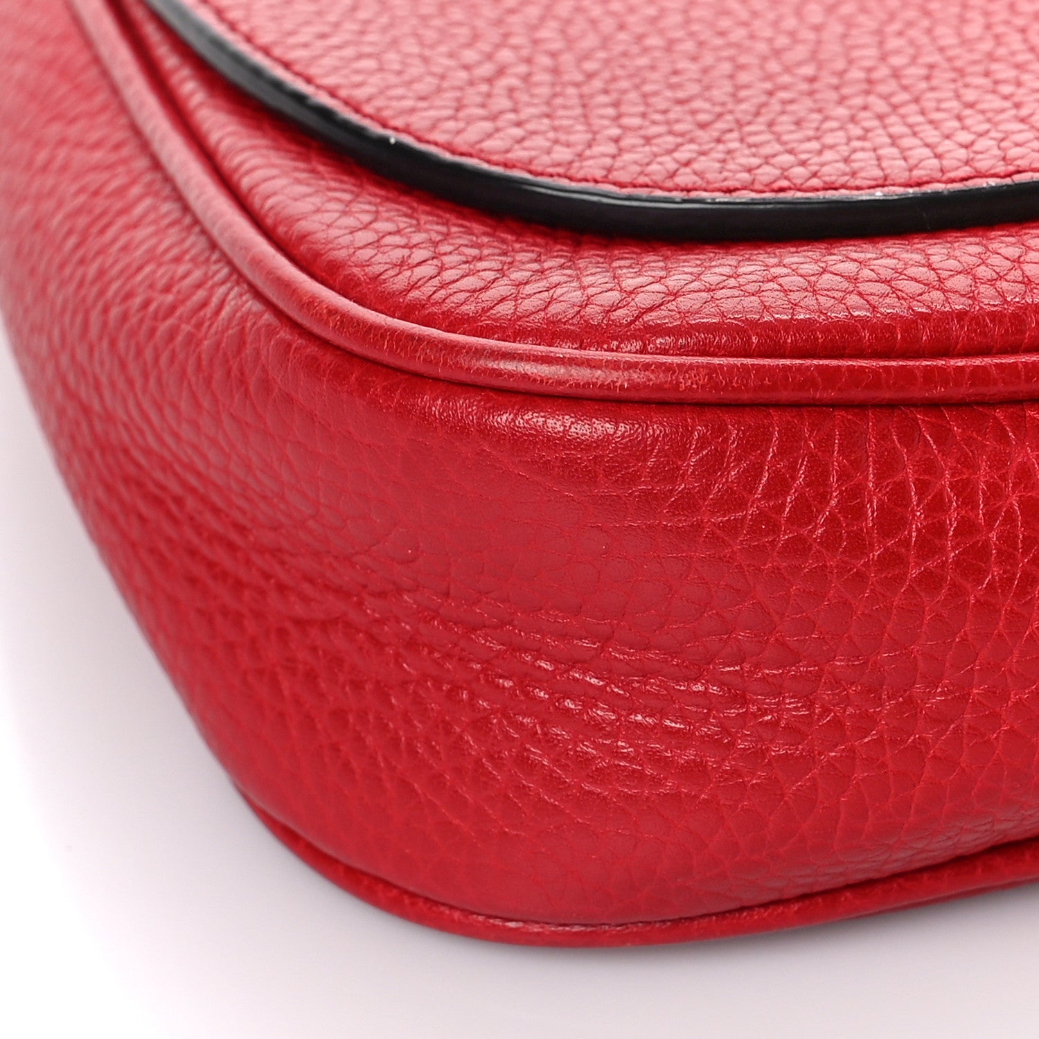 Gucci Pebbled Calfskin Medium Soho Flap Crossbody Tabasco Red 7 of 11