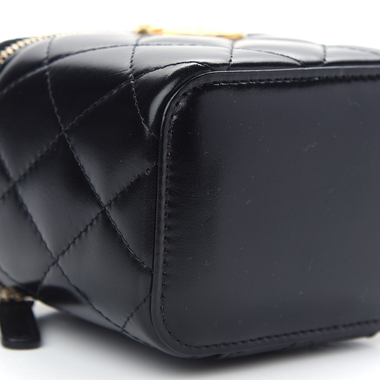 Calfskin Quilted Mini Perfect Fit Vanity Case With Chain Black