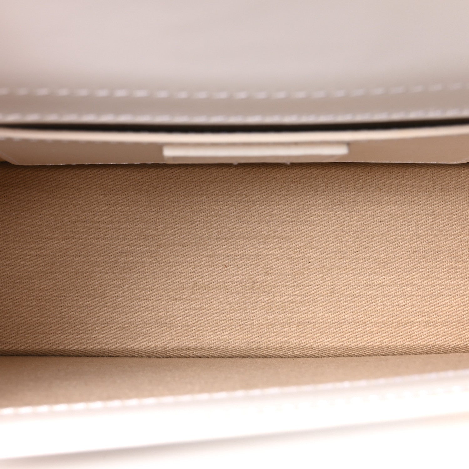 Jacquemus Smooth Calfskin Le Grand Bambino White 4 of 8