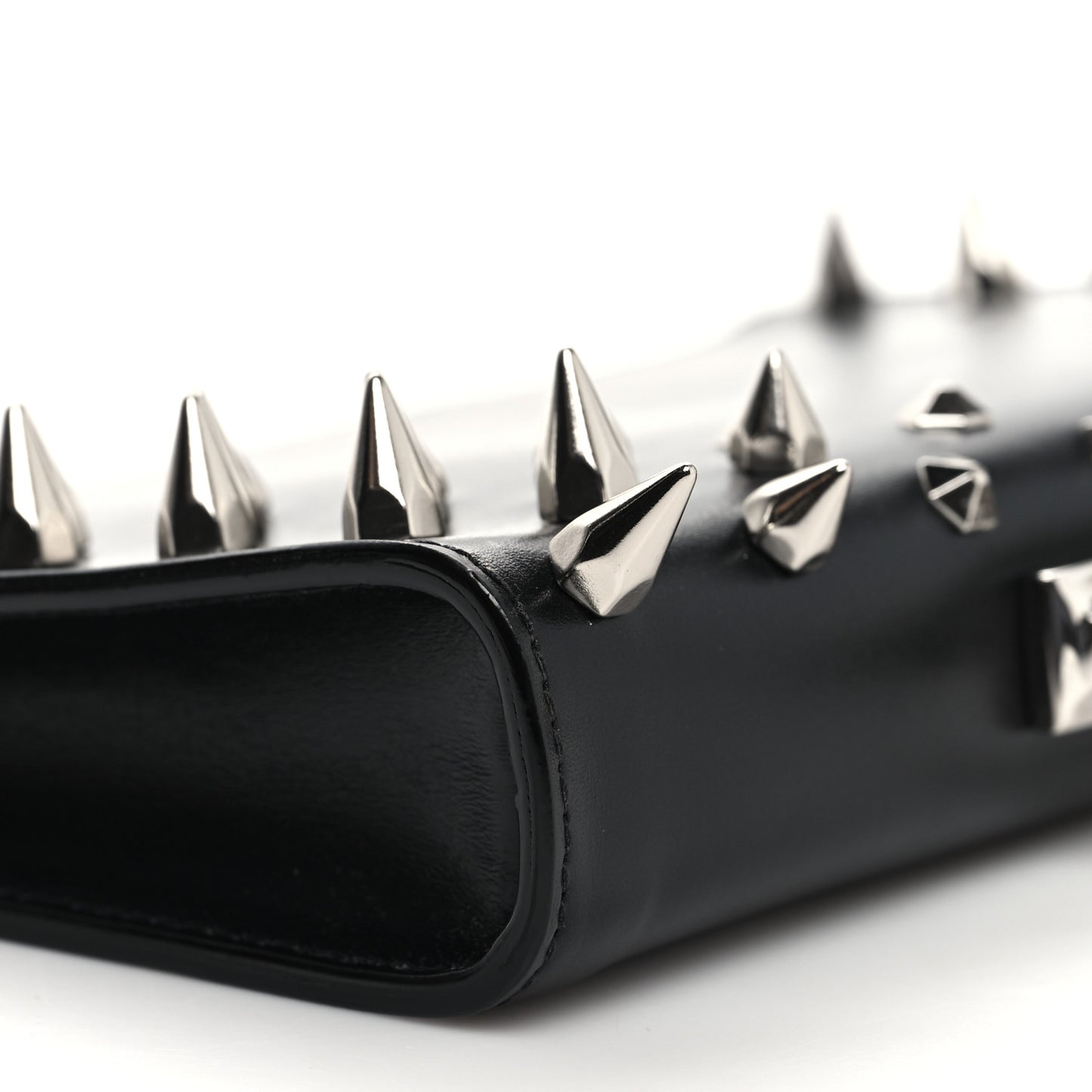 Calfskin Skull Four RIng Zip Pouch Black