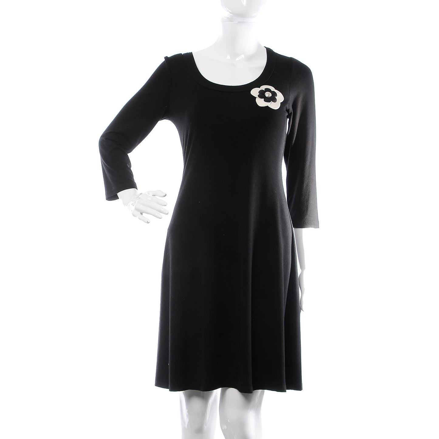 Lambskin Grosgrain Camellia Brooch Black White