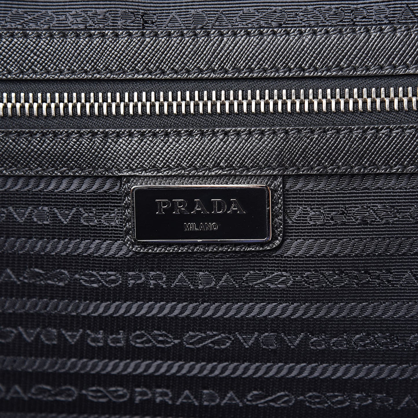 Tessuto Nylon Saffiano Trolley Luggage Black