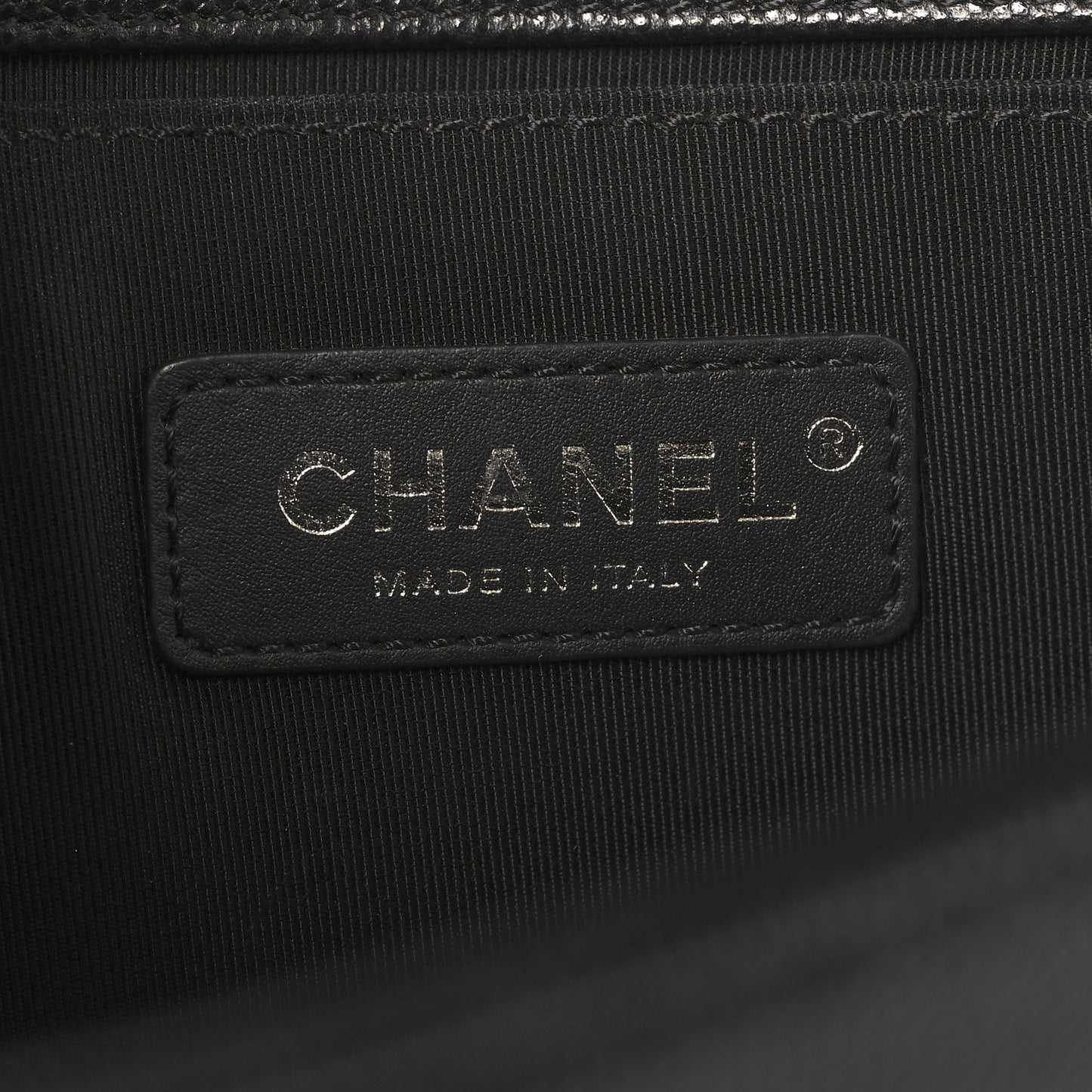 Caviar Chevron Quilted Medium Boy Flap Black