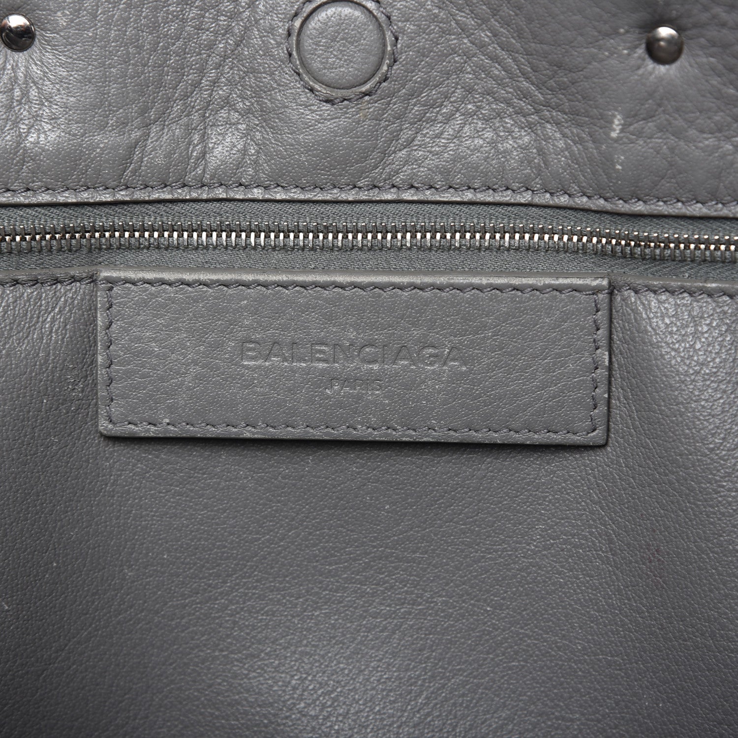 Balenciaga Veau Papier A6 Zip Around Tote Gris Acier 8 of 16