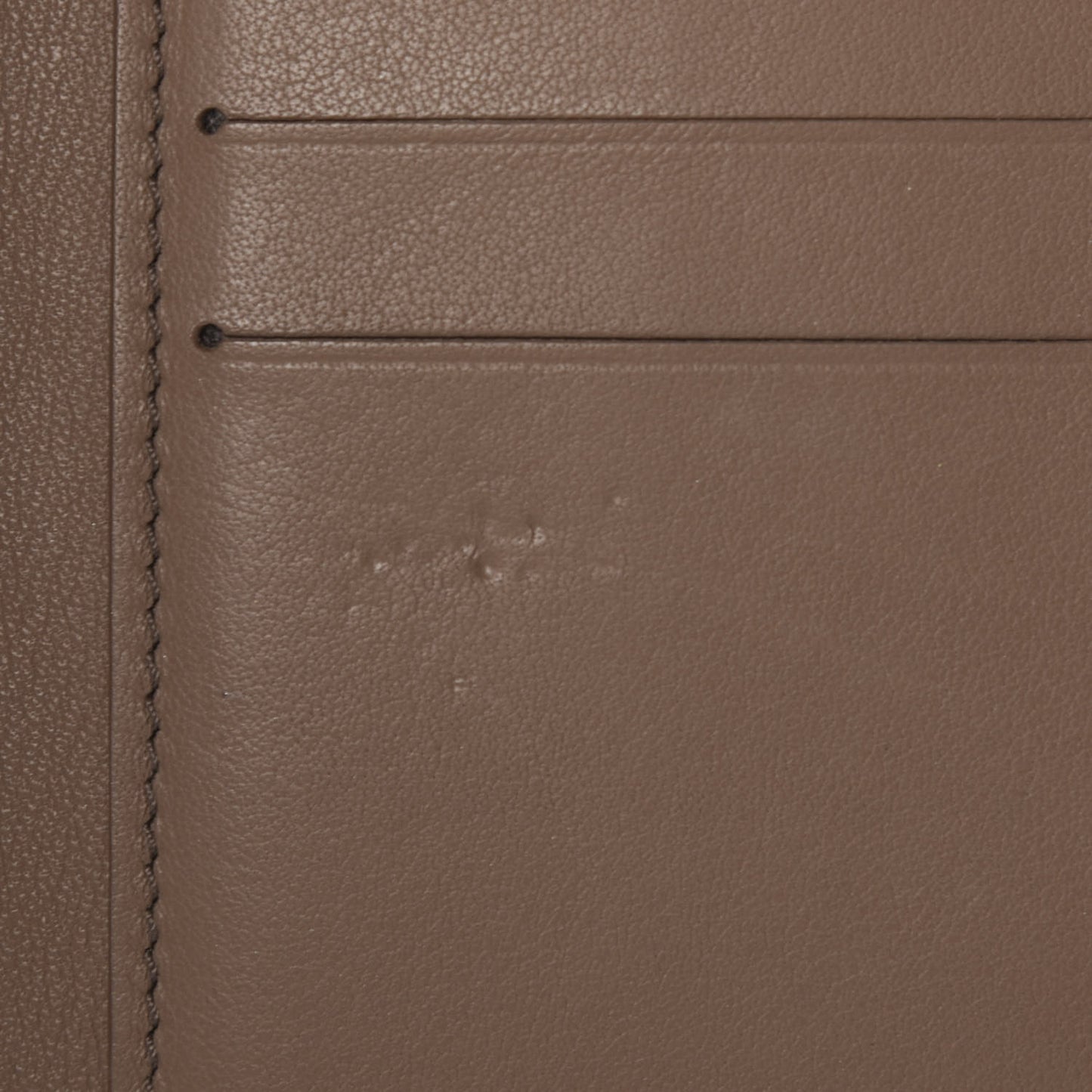 Taurillon Capucines Compact Wallet Magnolia