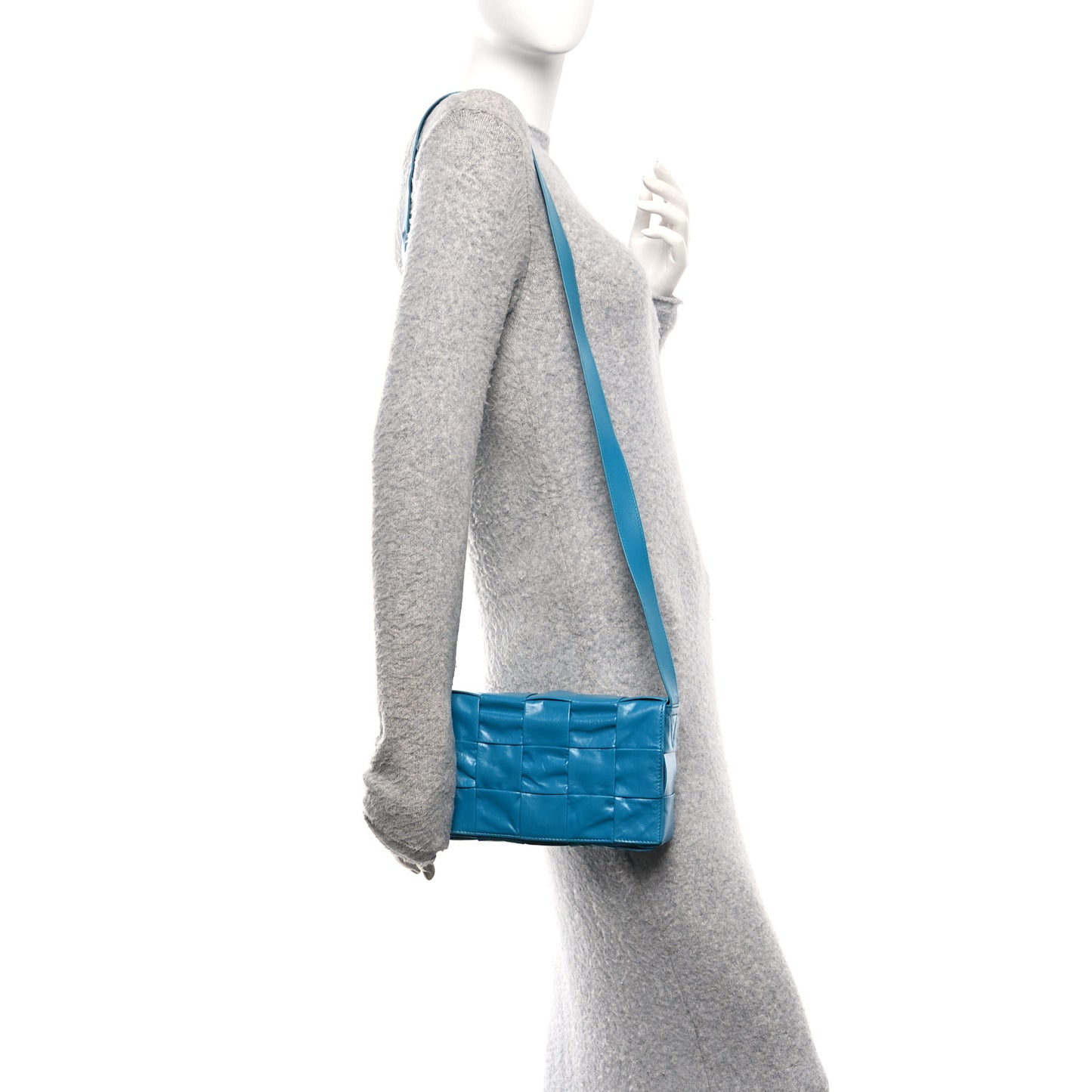 Paper Calfskin Maxi Intreccio Cassette Crossbody Bag Blueprint