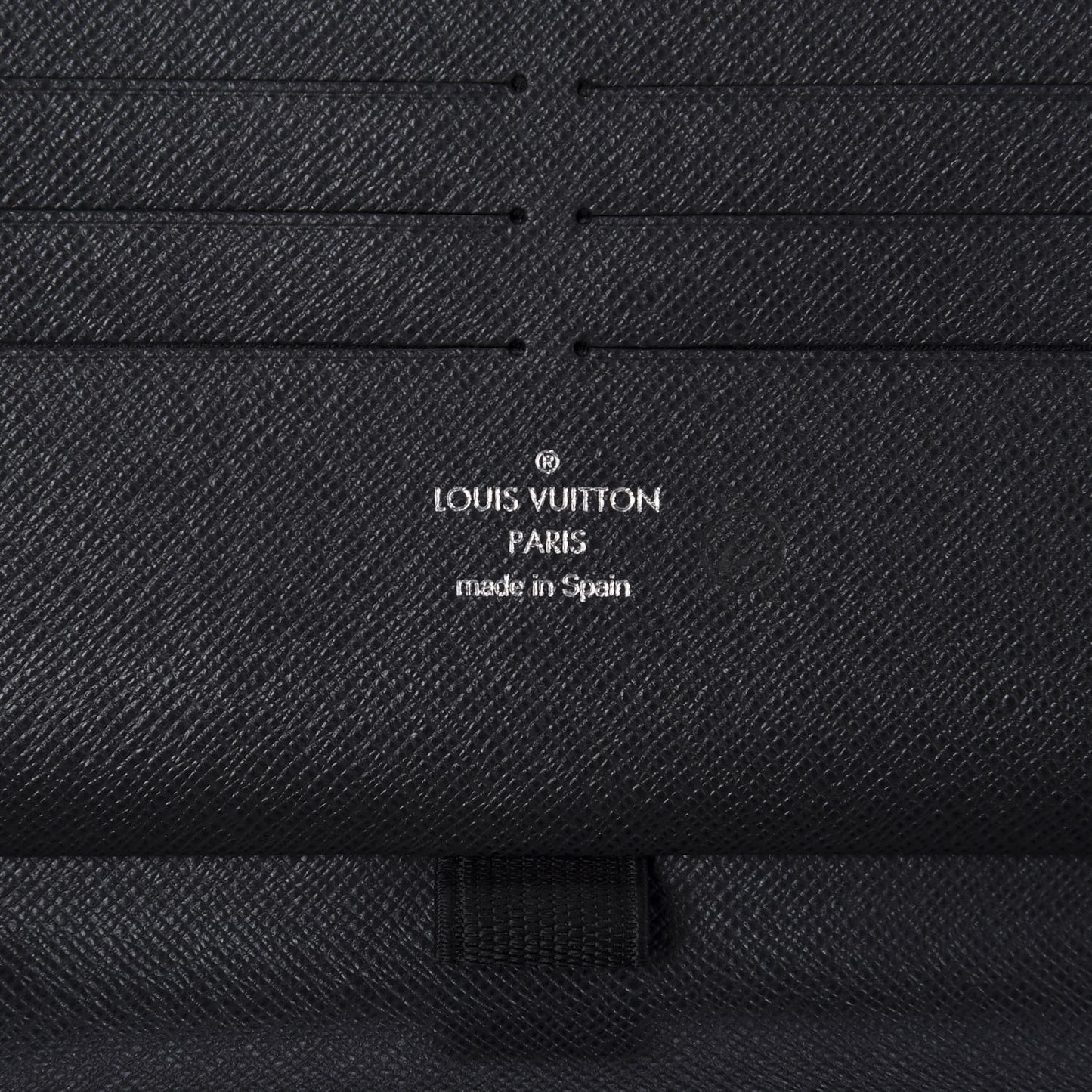 Taiga Zippy Organizer Wallet Black