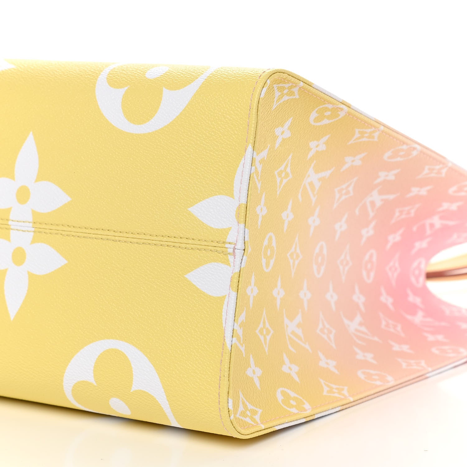 Louis Vuitton Monogram Giant By The Pool Onthego GM Light Pink 10 of 11