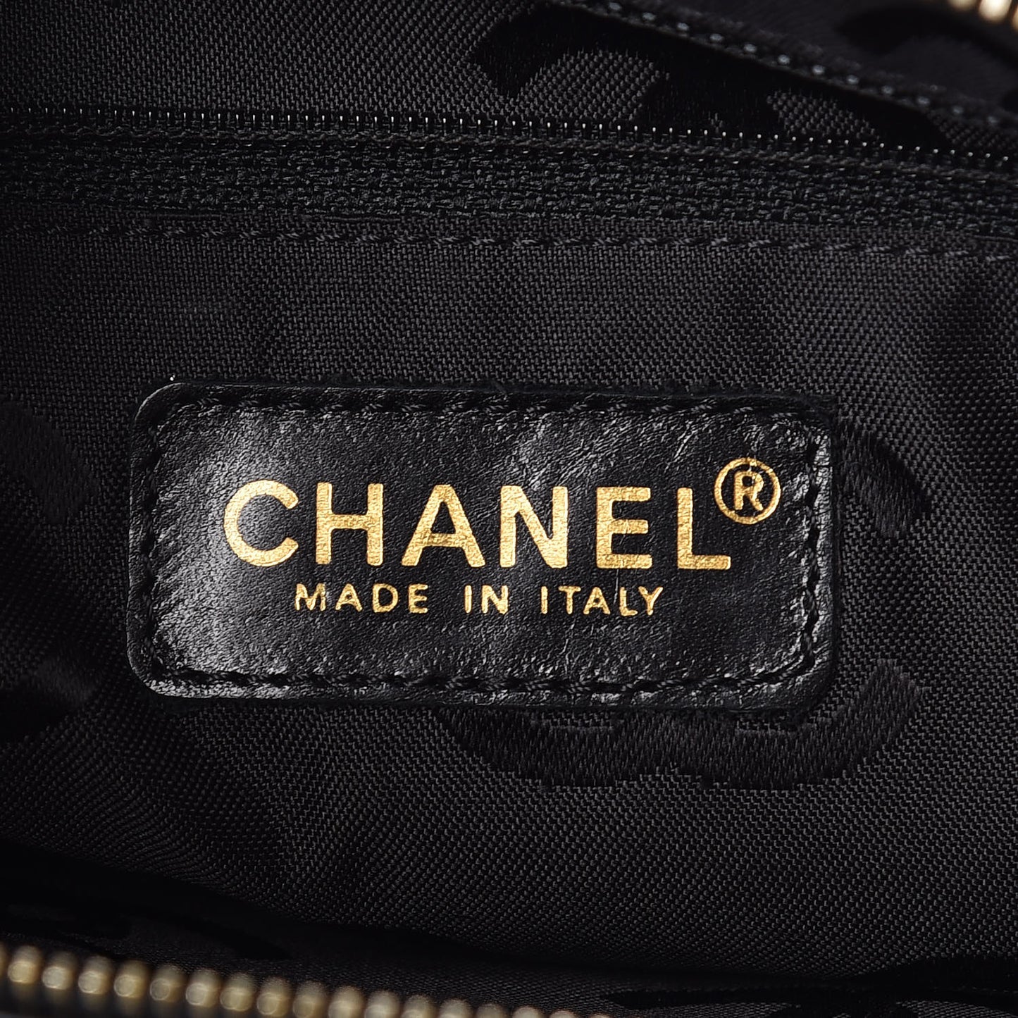 Caviar CC Shoulder Bag Black