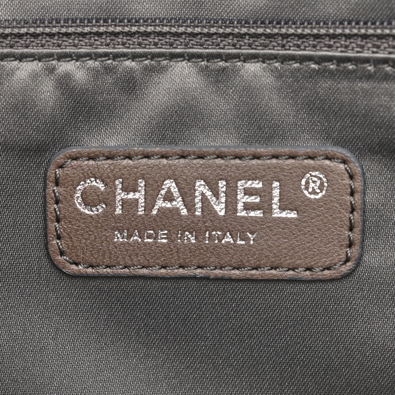 Chanel Vinyl Large Ice Cube Flap Silver 6 of 15