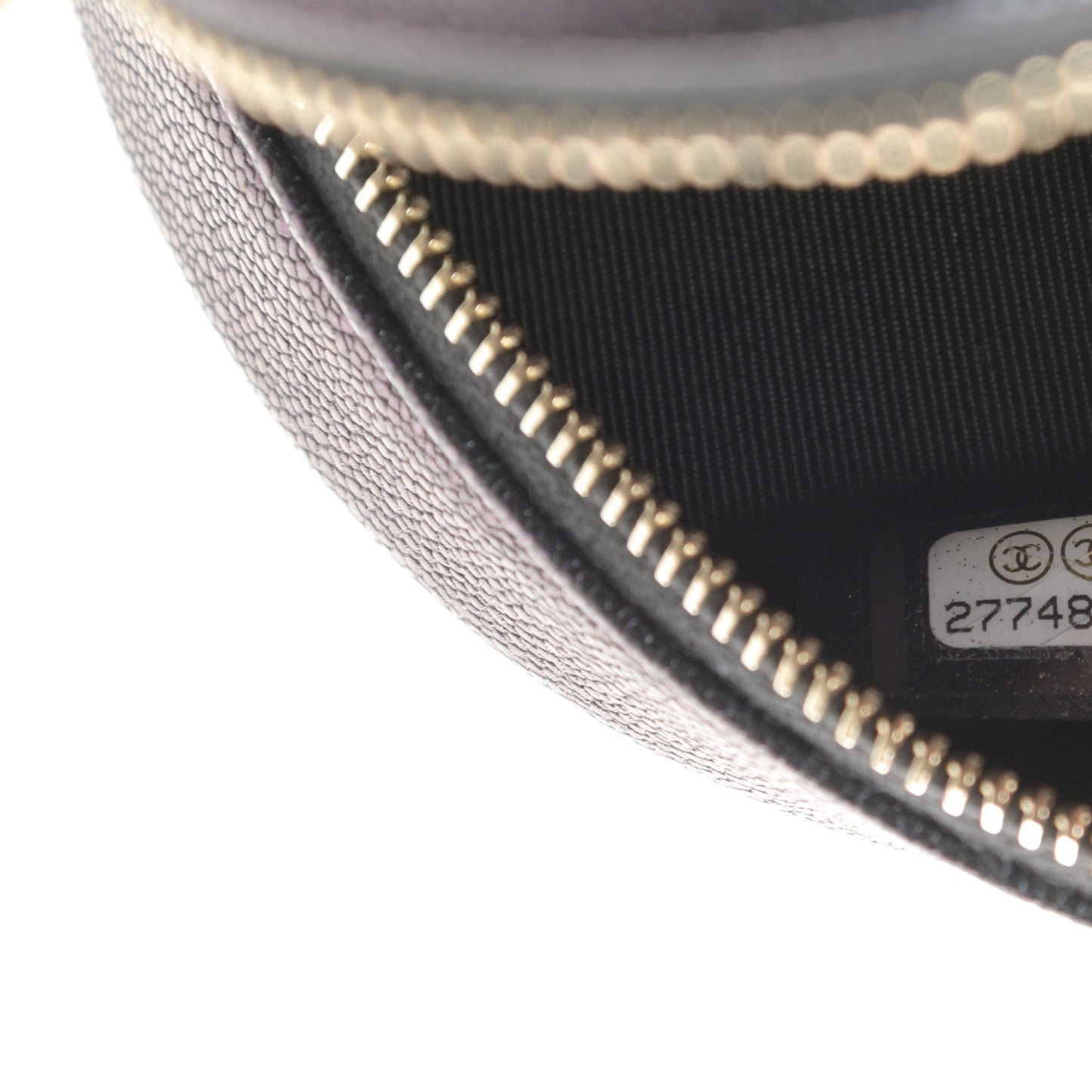 Iridescent Caviar Quilted Round Clutch With Chain Black