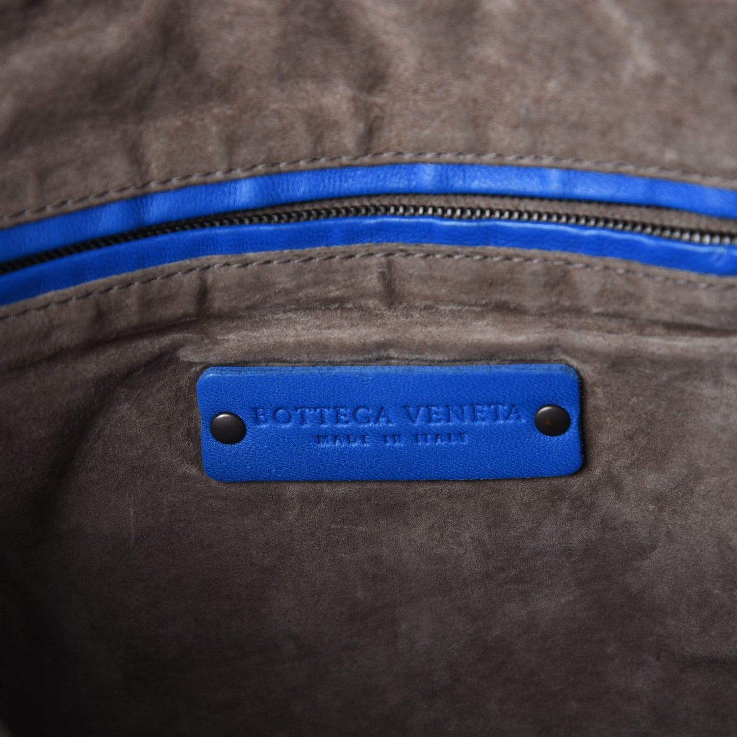 Nappa Intrecciato Nodini Crossbody Messenger Signal Blue
