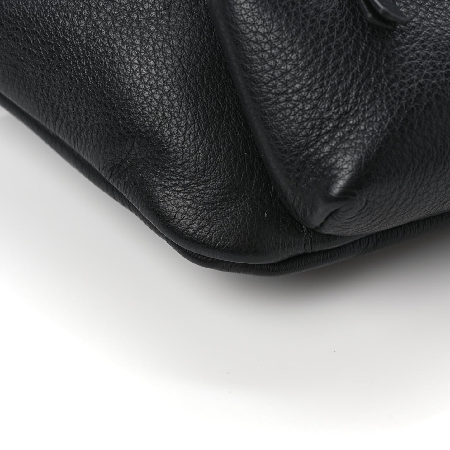 Smooth Calfskin Logo Large Everyday Beltpack Black White
