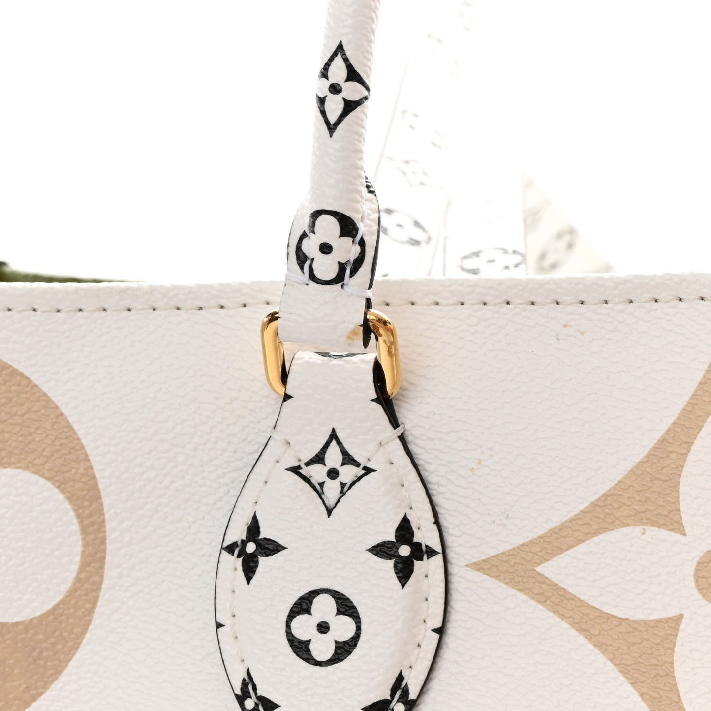 Monogram Giant Onthego GM Kaki Beige