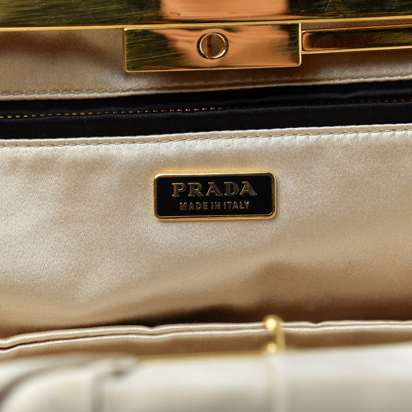 Satin Clutch Sabbia