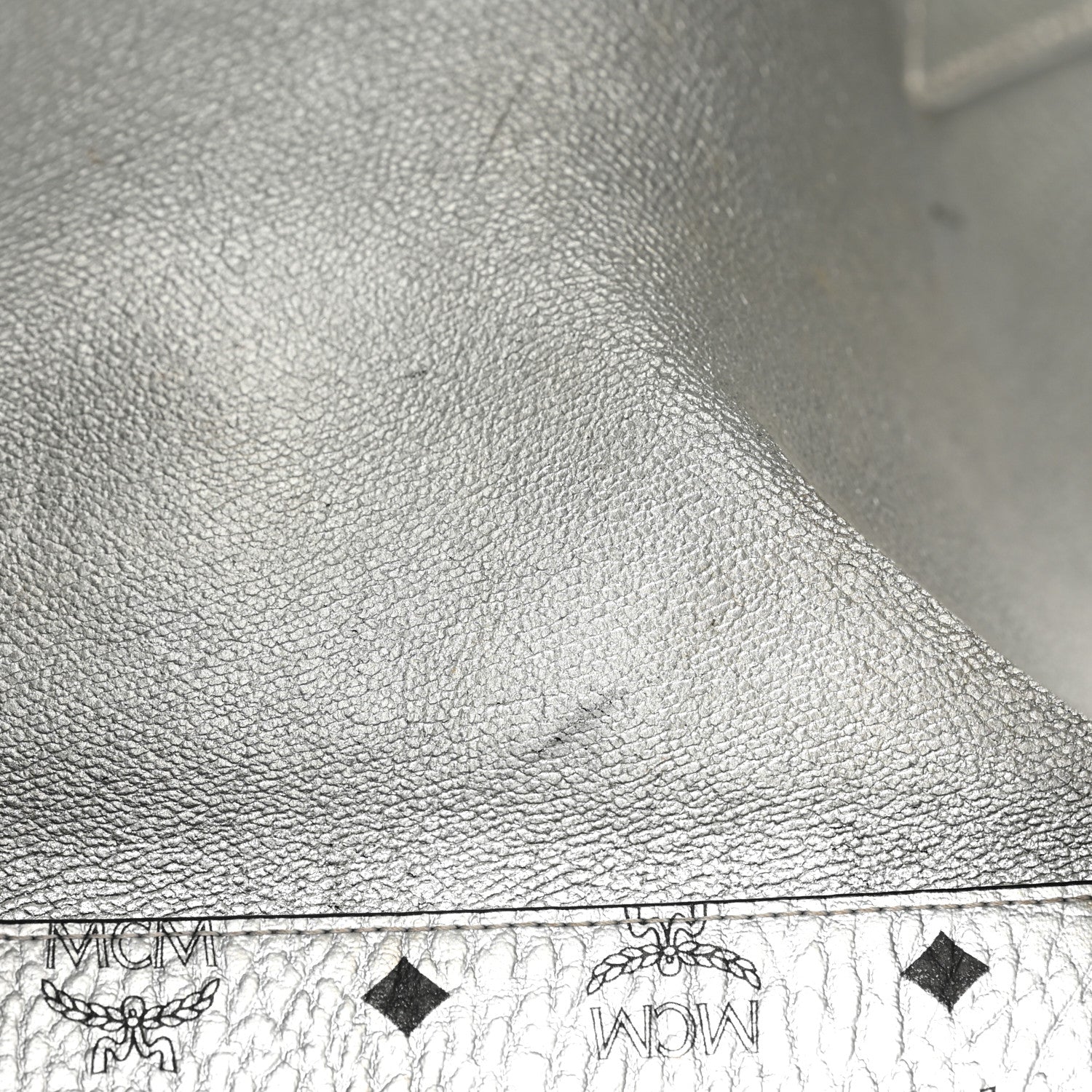 MCM Grained Calfskin Medium Yris Shopper Tote Black 23 of 34