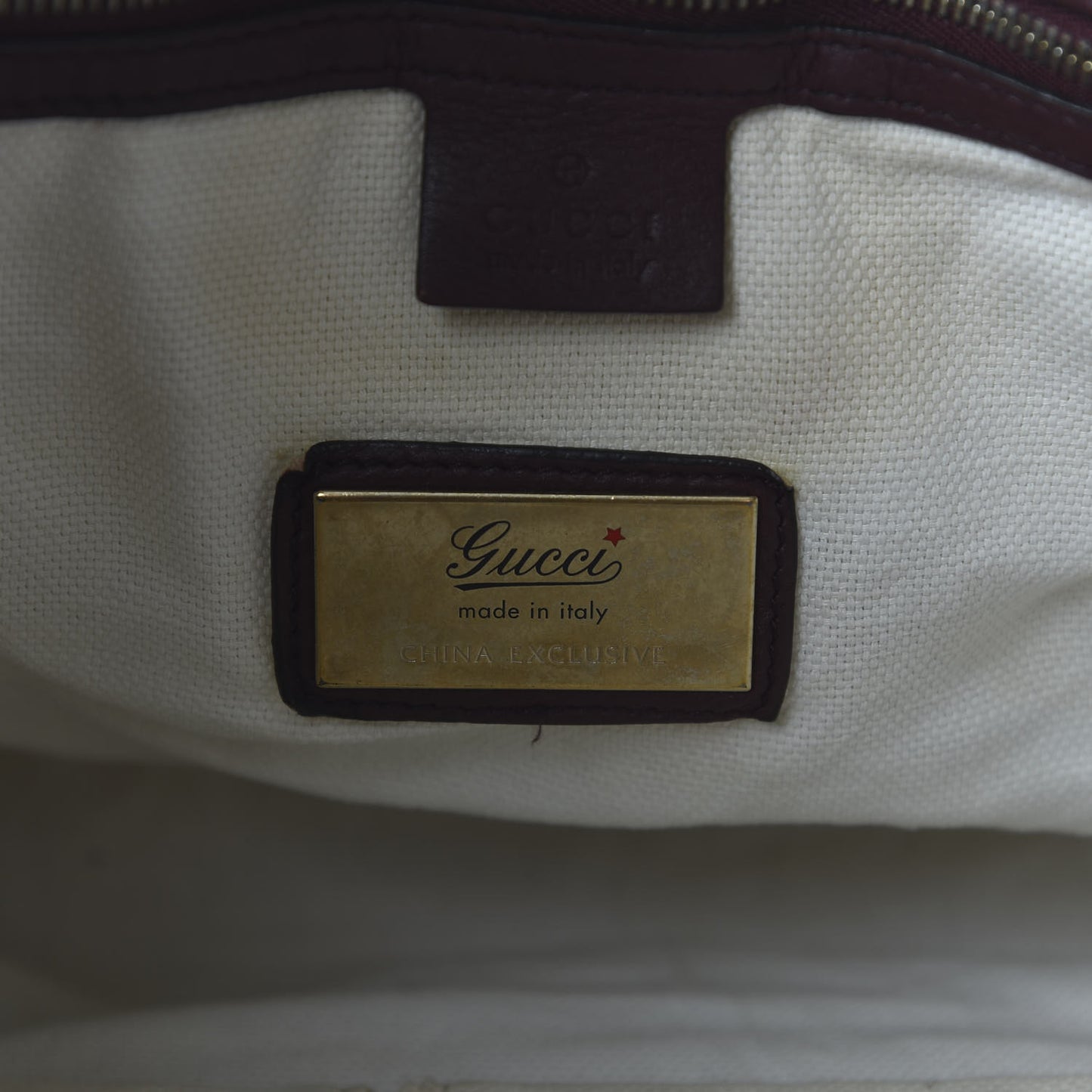 Pebbled Calfskin Medium Soho Chain Shoulder Bag Burgundy