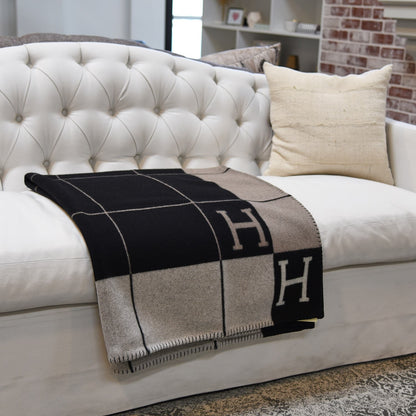 Hermes Wool Cashmere Avalon III Blanket Ecru Black 2 of 6