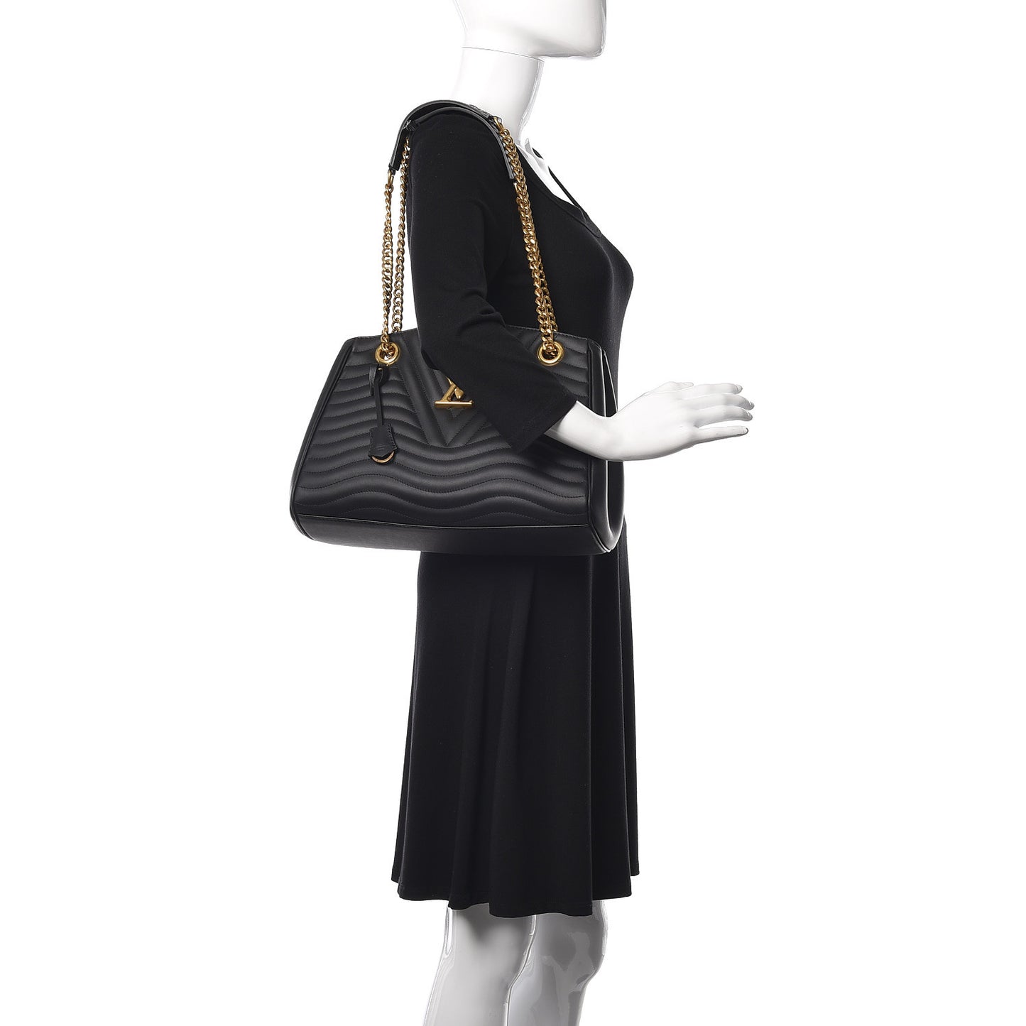 Calfskin New Wave Chain Tote Black