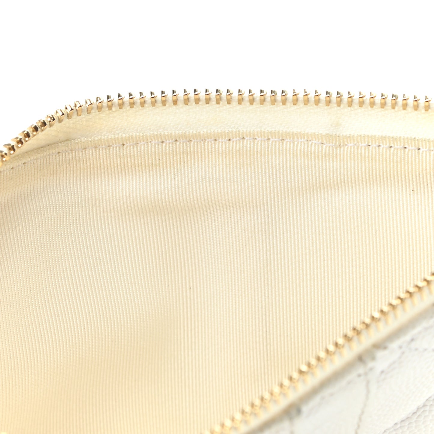 Caviar Quilted Classic Flat Wallet Pouch White
