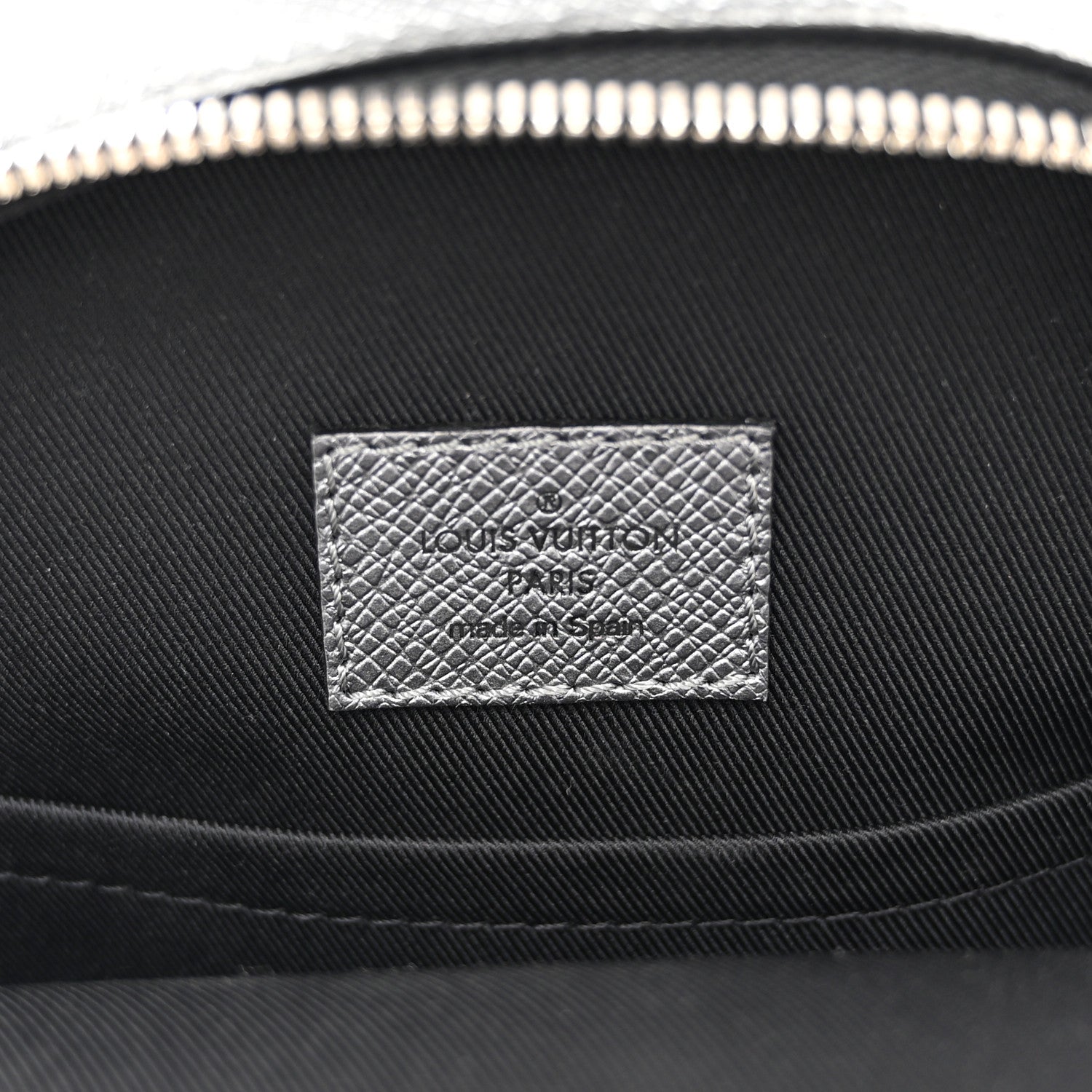 Louis Vuitton Taigarama Outdoor Slingbag Gunmetal Silver 6 of 11
