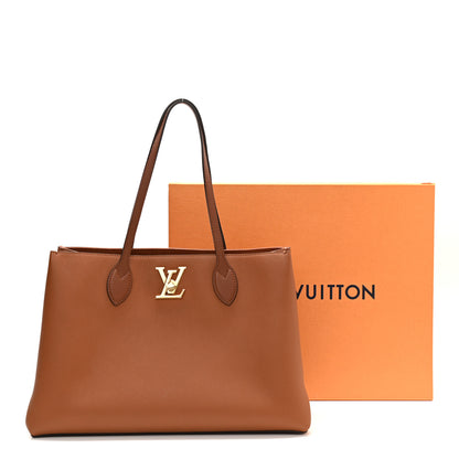 Louis Vuitton Grained Calfskin Lockme Shopper Chataigne 10 of 10