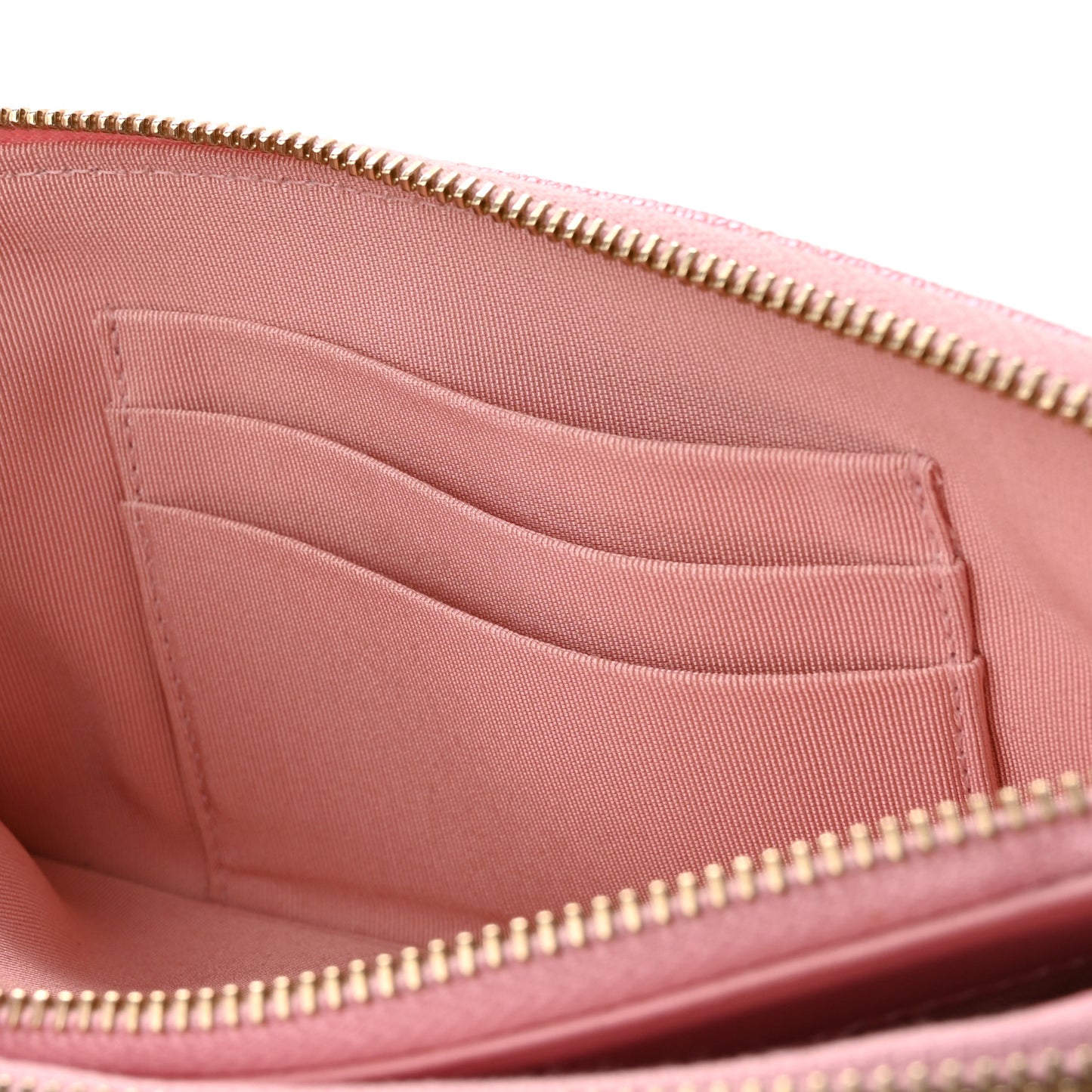 Iridescent Caviar Quilted Small Clutch With Chain Pink