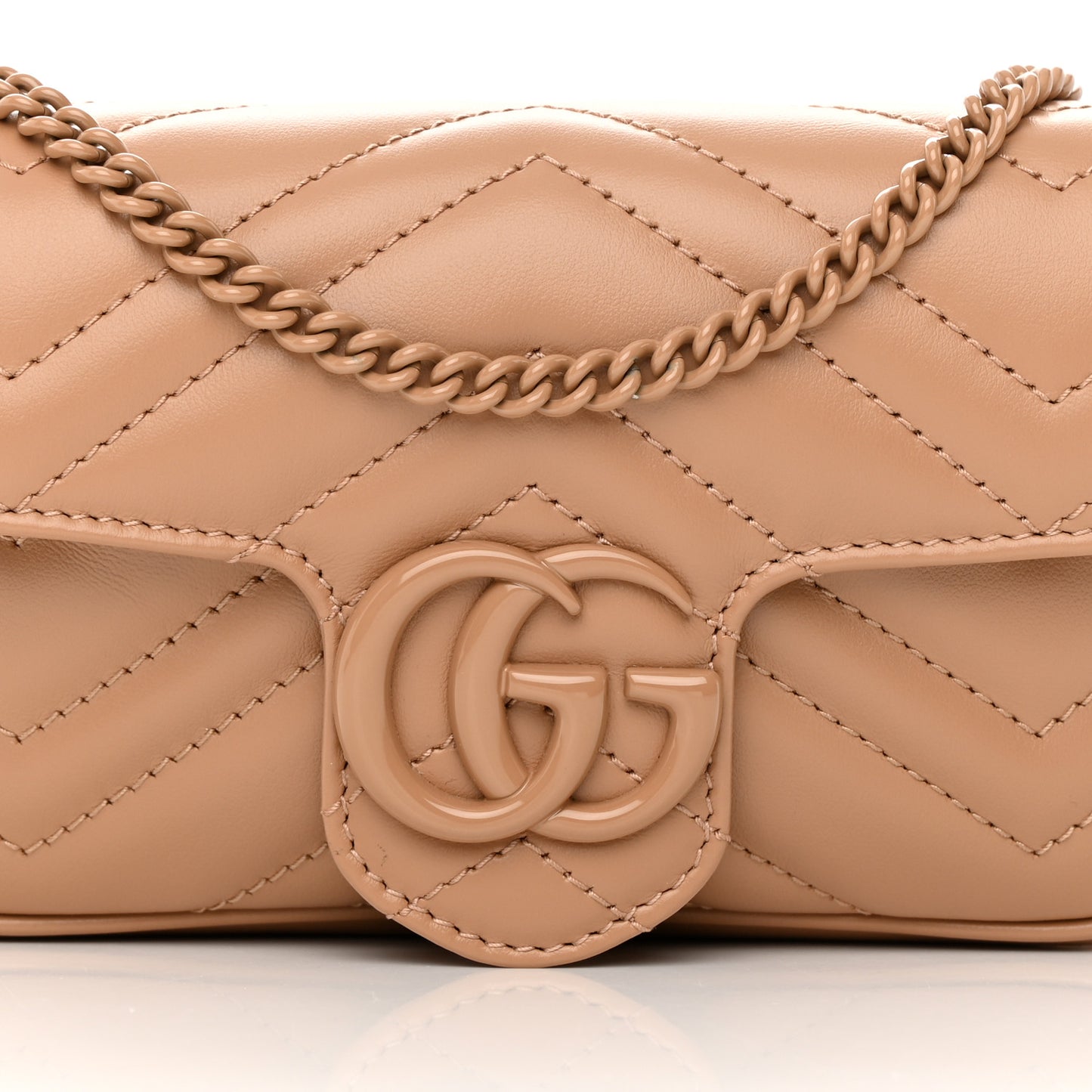 Calfskin Matelasse Monochrome Super Mini GG Marmont Shoulder Bag Camelia