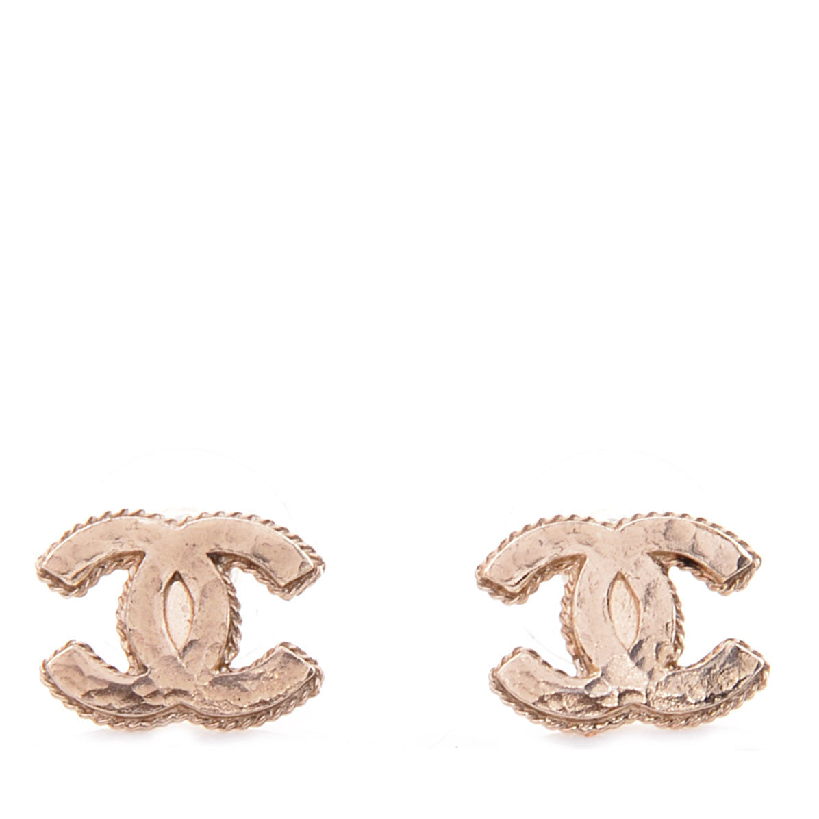 Hammered CC Earrings Gold