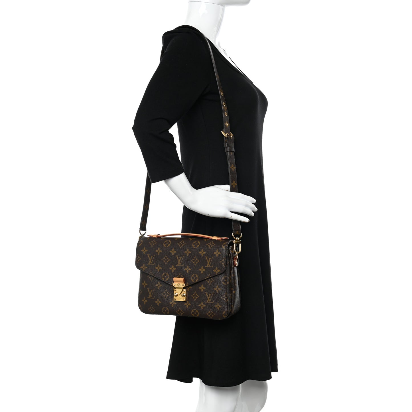 Monogram Pochette Metis