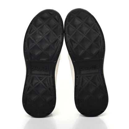 Chanel Velvet Calfskin Mixed Fibers CC Sneakers 37.5 Ivory Black 5 of 10
