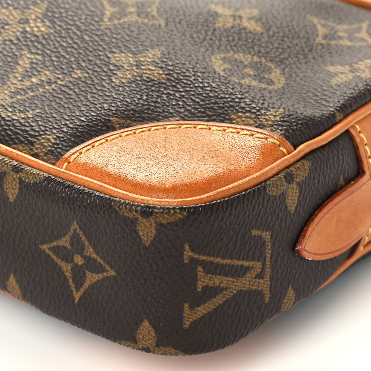 Monogram Pochette Marly Dragonne 22