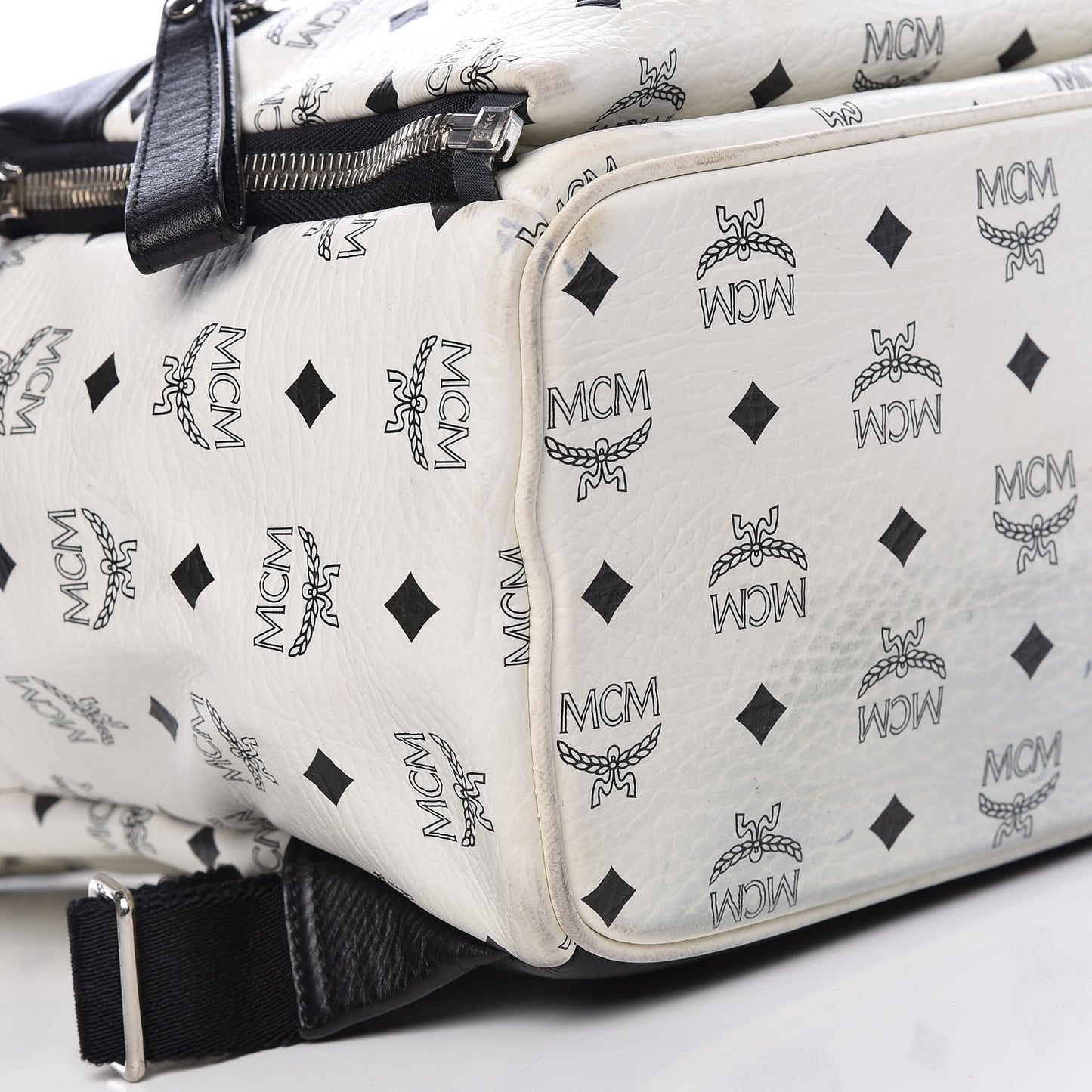 Visetos Studded Medium Dual Stark Backpack White