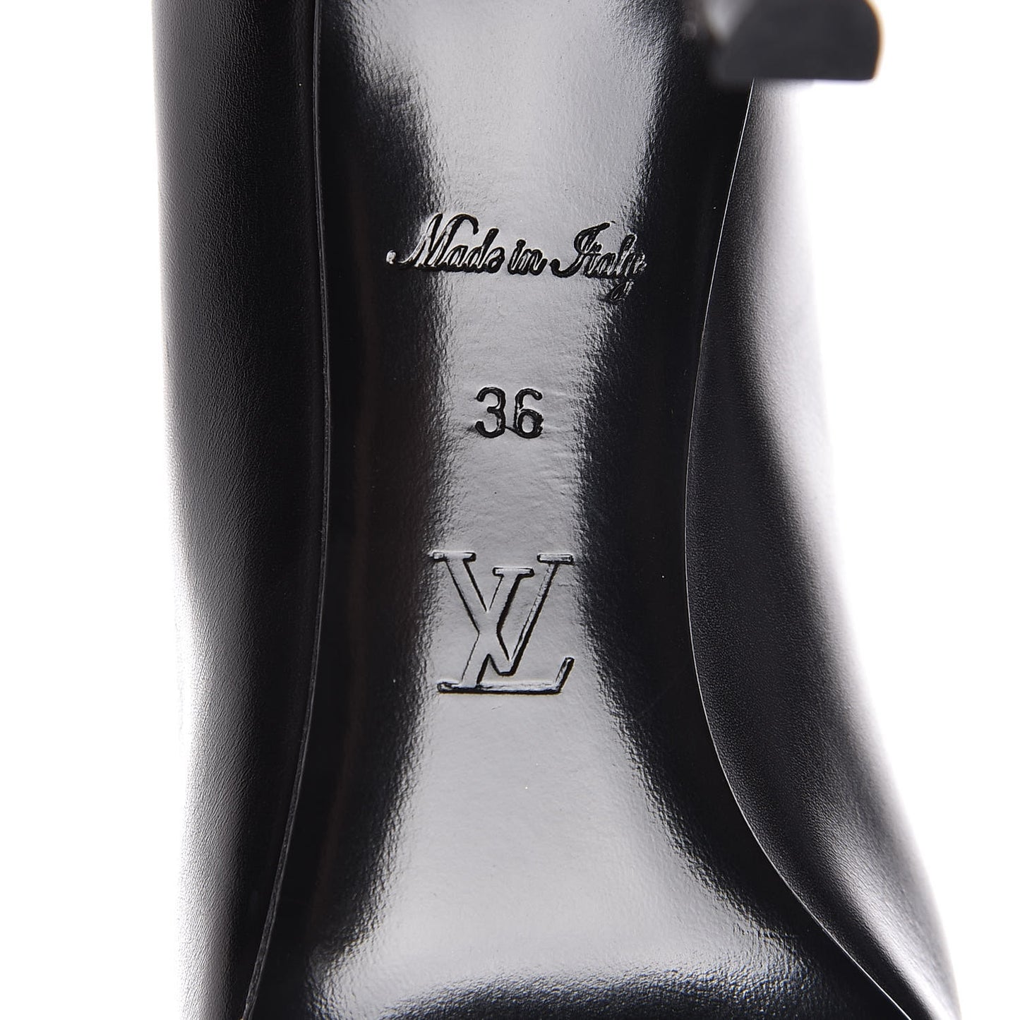 Calfskin Heartbreaker Pumps 36 Black