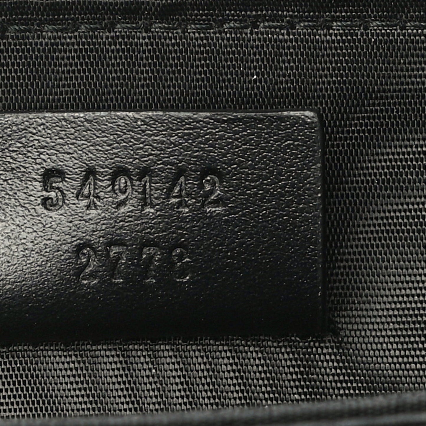 Calfskin Matelasse GG Marmont Zip Around Card Case Black
