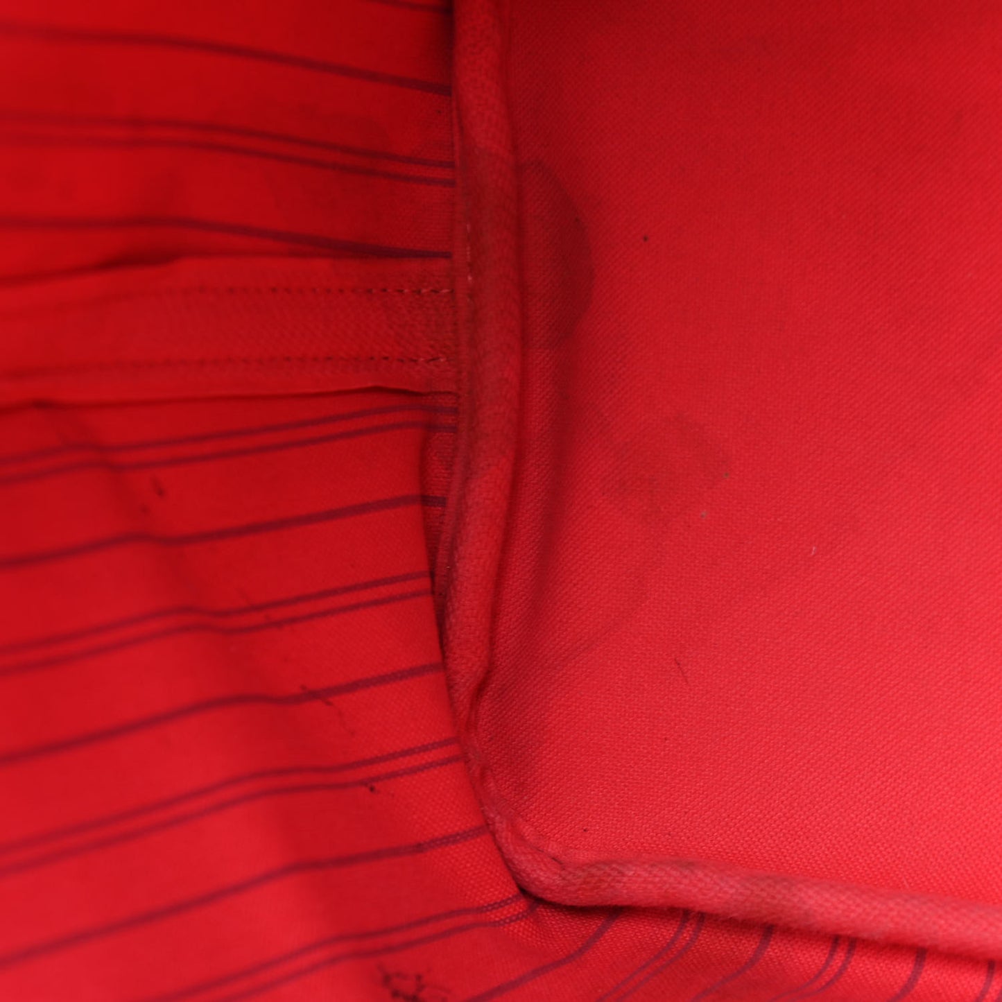 Monogram V Neverfull MM Grenade