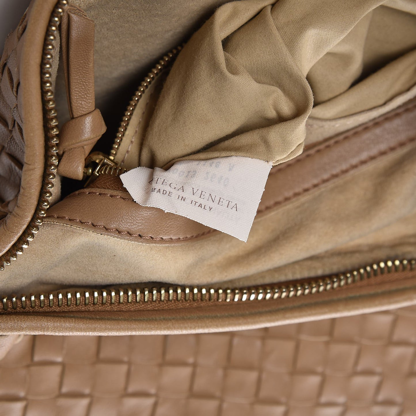 Nappa Intrecciato Large Veneta Hobo Camel