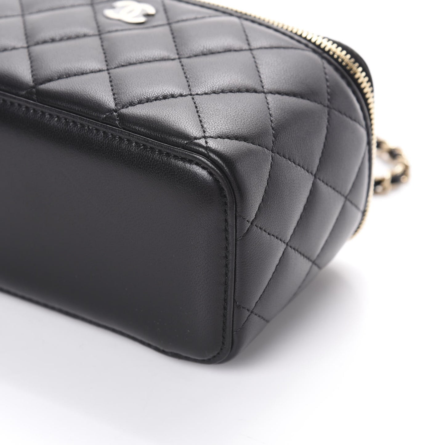 Lambskin Quilted Small Vanity Case With Chain Black