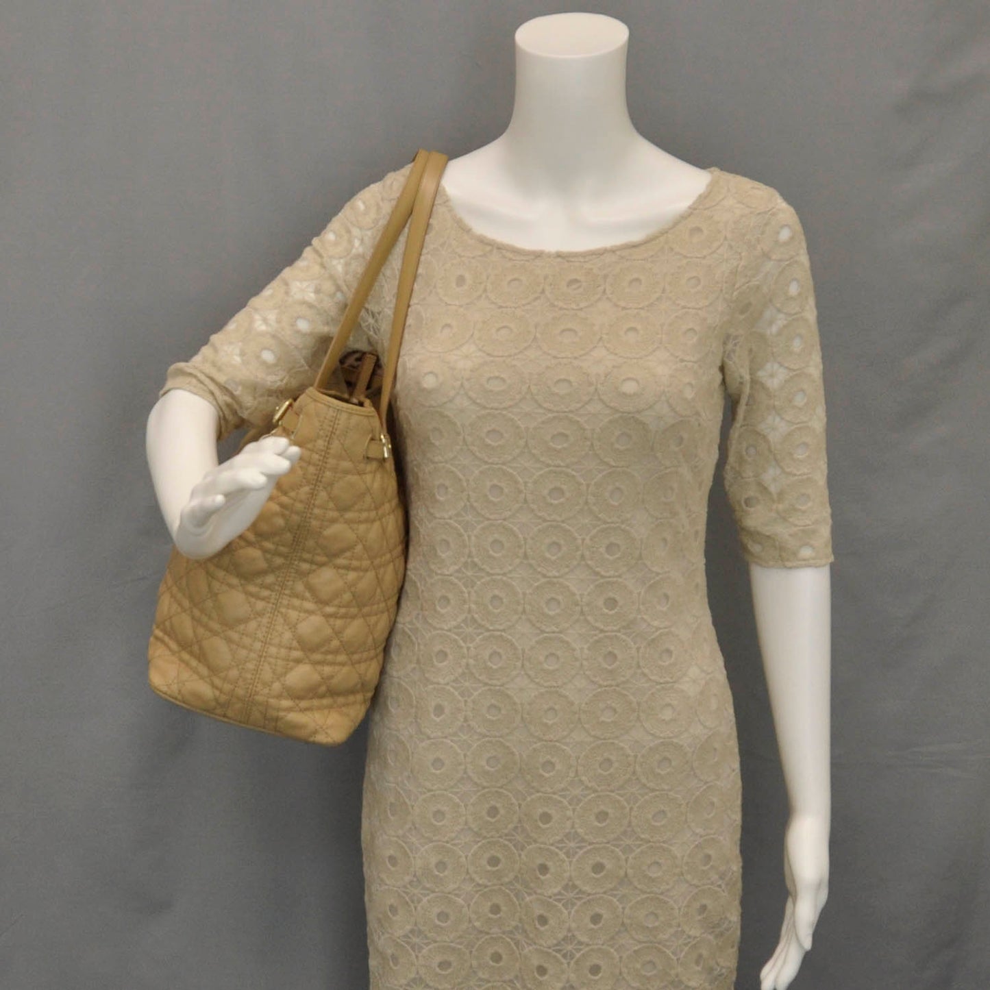 Lambskin Cannage Medium Panarea Tote Beige