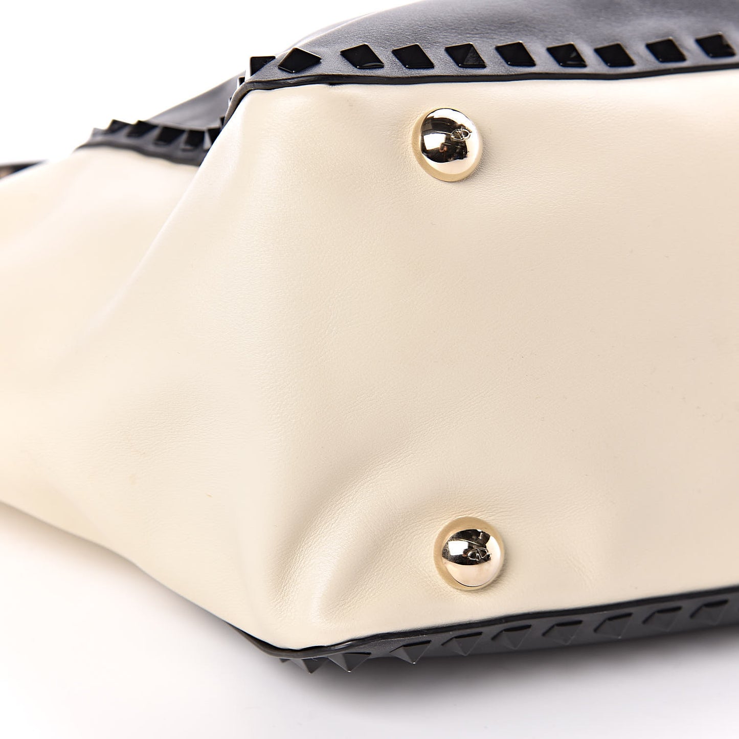 Vitello Monochrome Medium Rockstud Tote Black Light Ivory