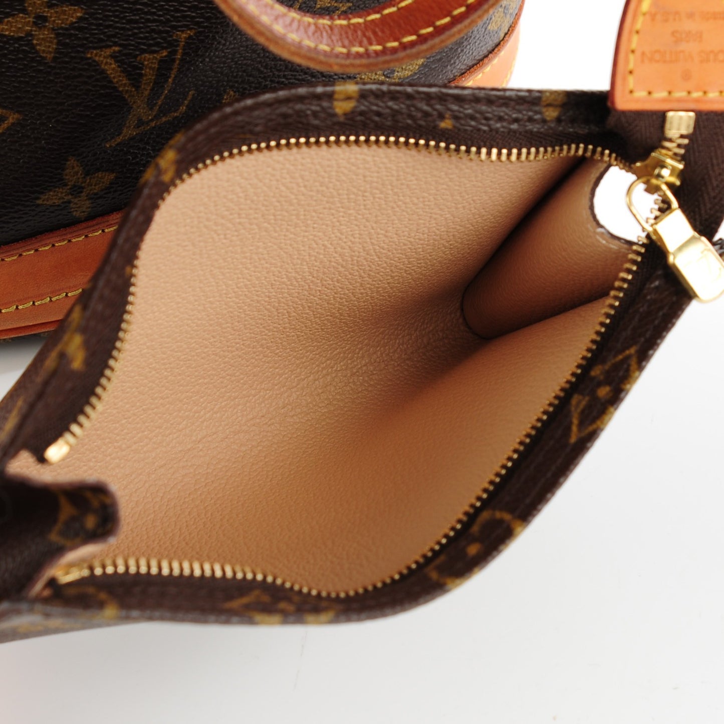 Monogram Petit Bucket 23