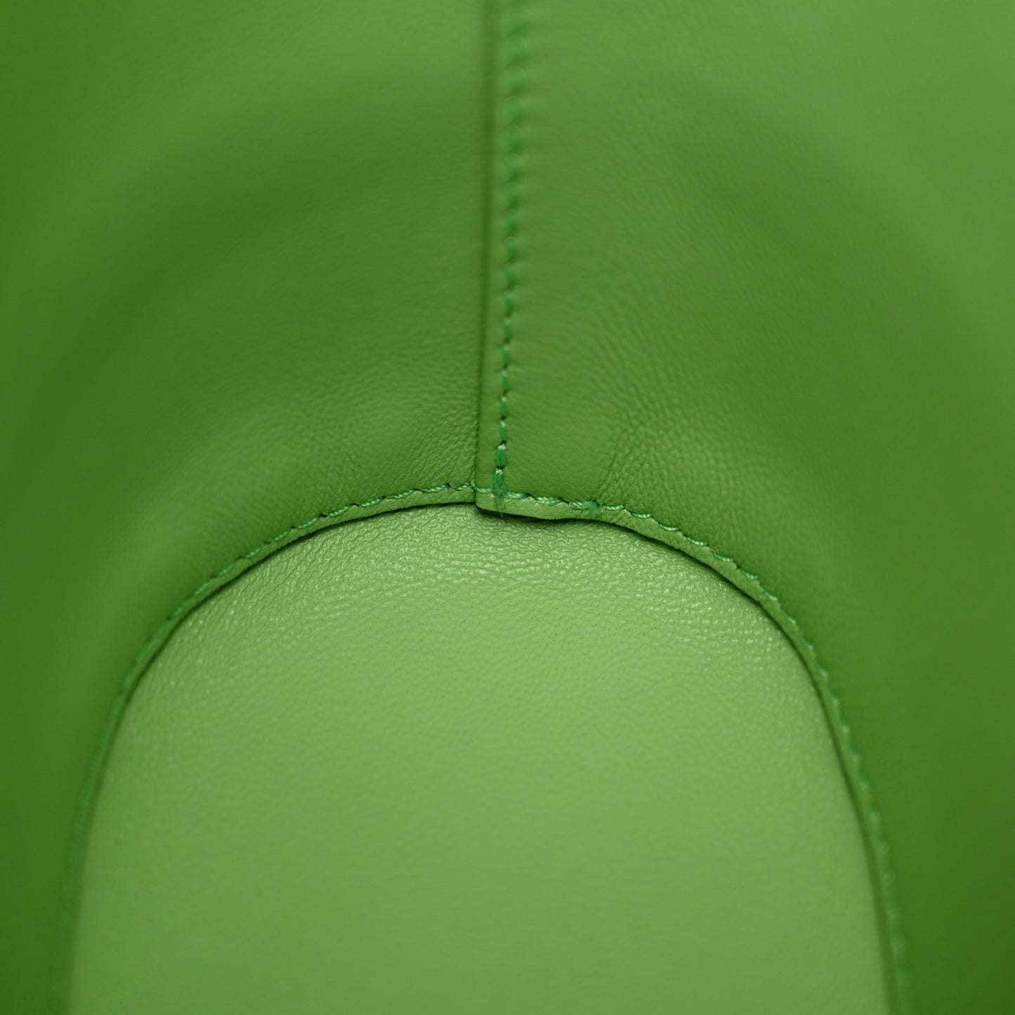 Nappa Mini VLogo Signature Chain Bucket Bag Green