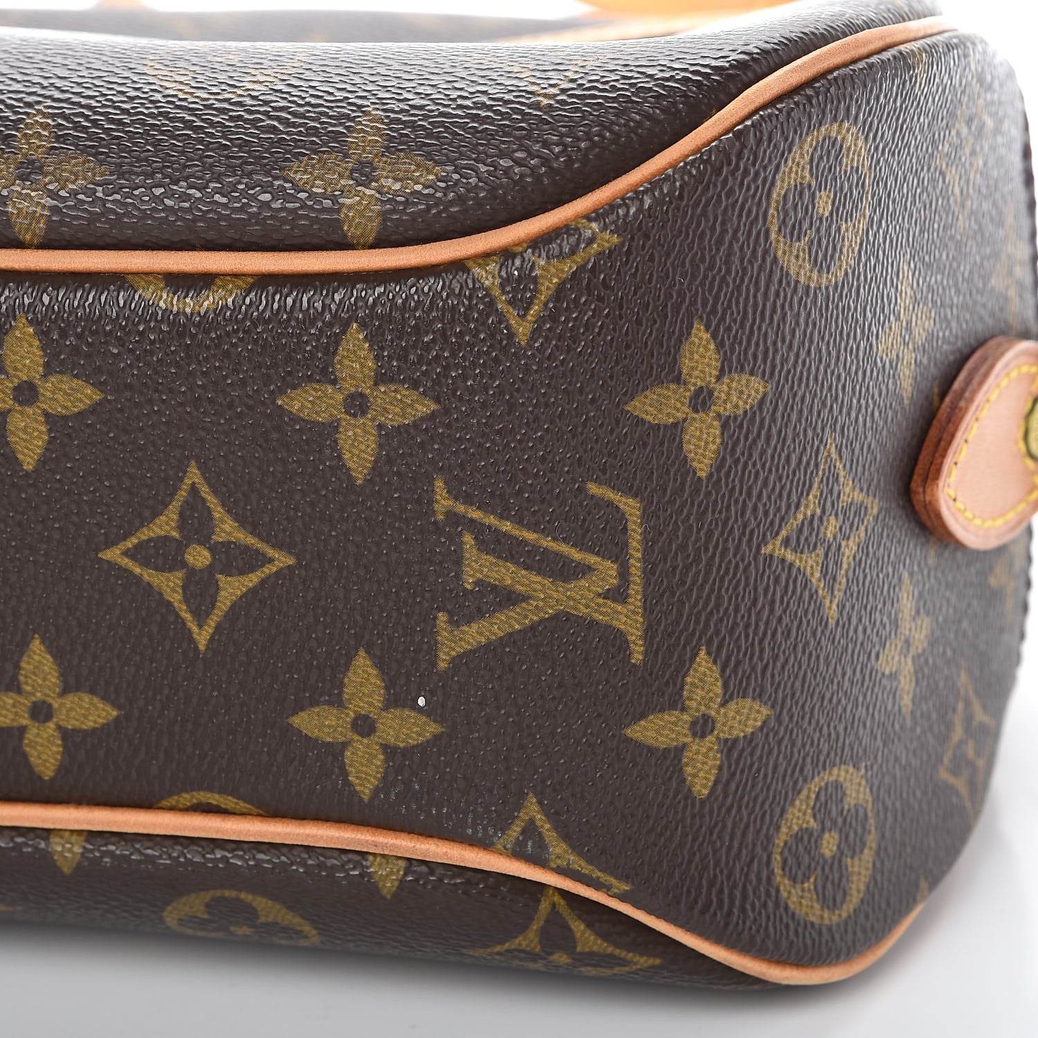 Louis Vuitton Monogram Blois 12 of 15
