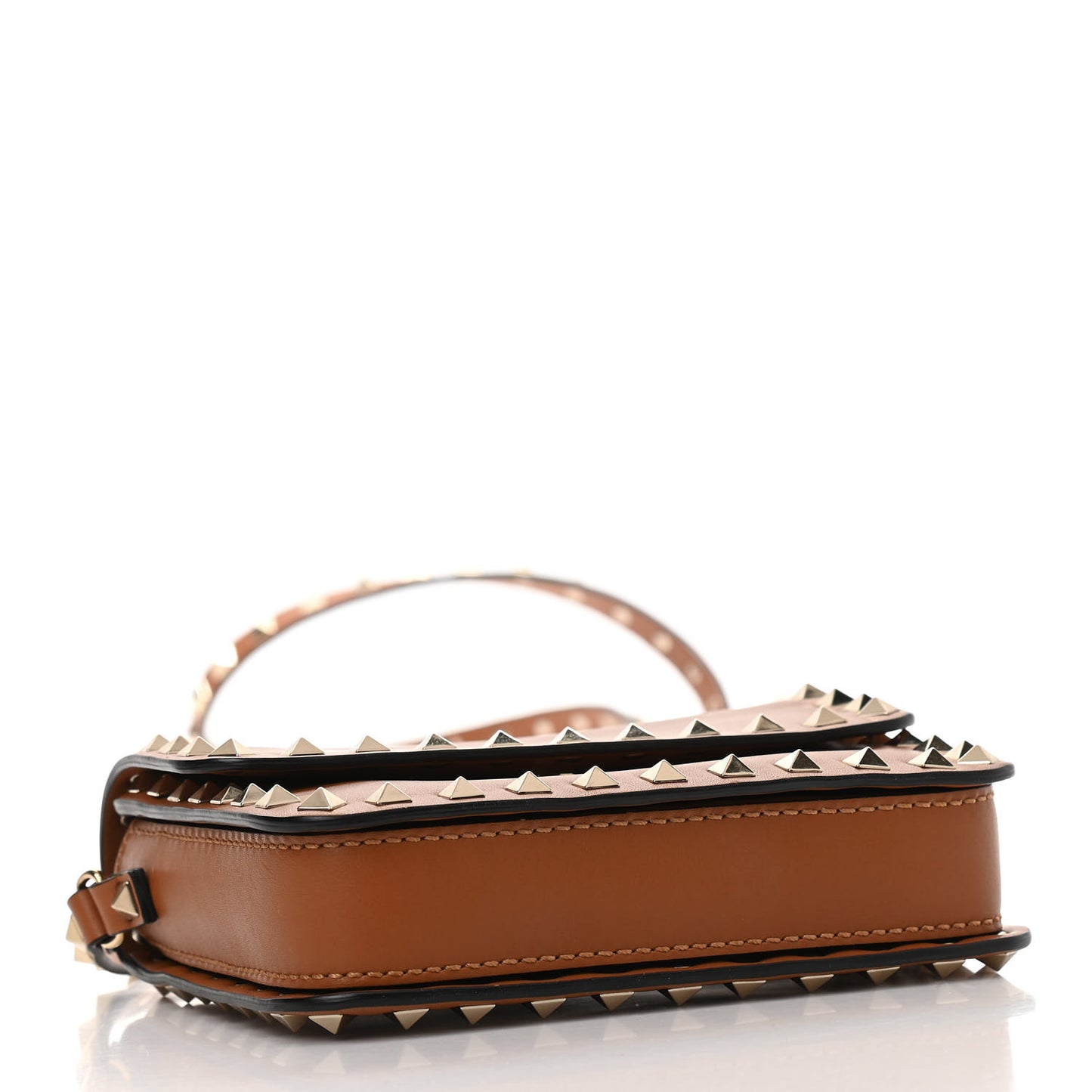 Vitello Rockstud Flap Crossbody Bag Light Cuir