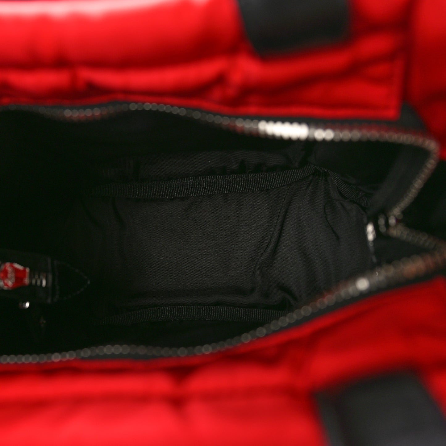 Tessuto Nylon Pocket Small Cargo Tote Rosso Black