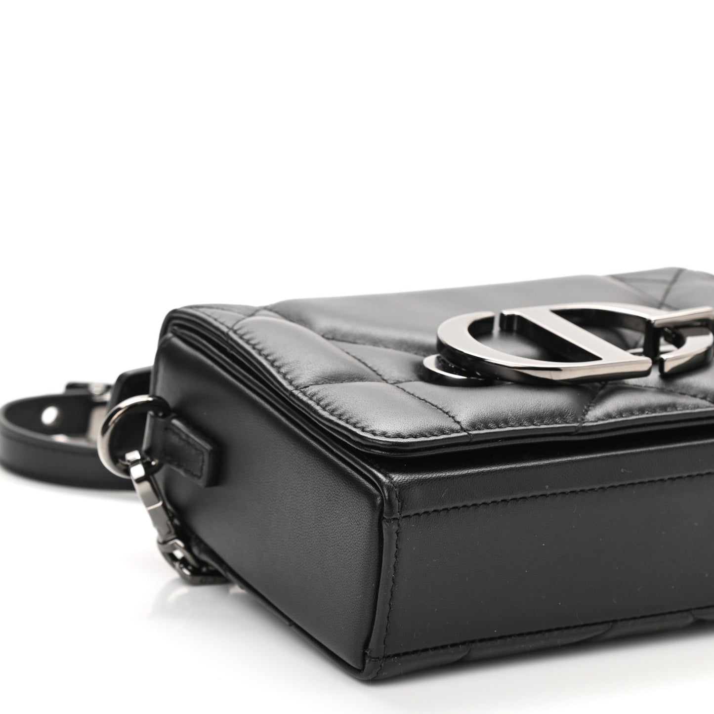 Lambskin Maxi Cannage Small 30 Montaigne Chain Top Handle Bag Black